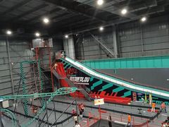 -极限PLAY运动娱乐新世界·团建派对潮玩休闲馆·室内蹦极高空游乐园