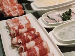 -海底捞火锅(新松江路生日主题店)