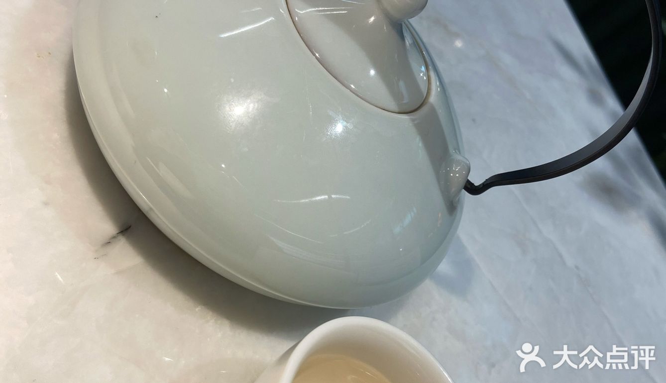 慕名而来 看着推荐说还不错的港菜 不能到处趴趴走的心