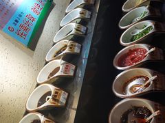 自助调料区-蜀口香火锅