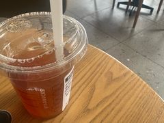 冰摇桃桃乌龙茶-星巴克臻选(郑州中原万达店)