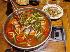 -亮欢寨酸汤鱼(沙冲路店)