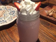 草莓酸奶思慕雪-I HOLIC艾豪丽披萨(KKone店)