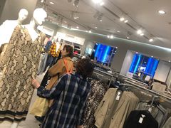 -H&M(鹏欣水游城店)