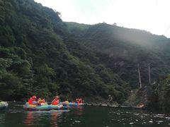 -安吉龙王山峡谷漂流