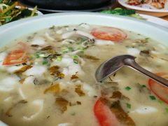 -兔行天下-鸿鹤鲜锅兔(中海国际店)