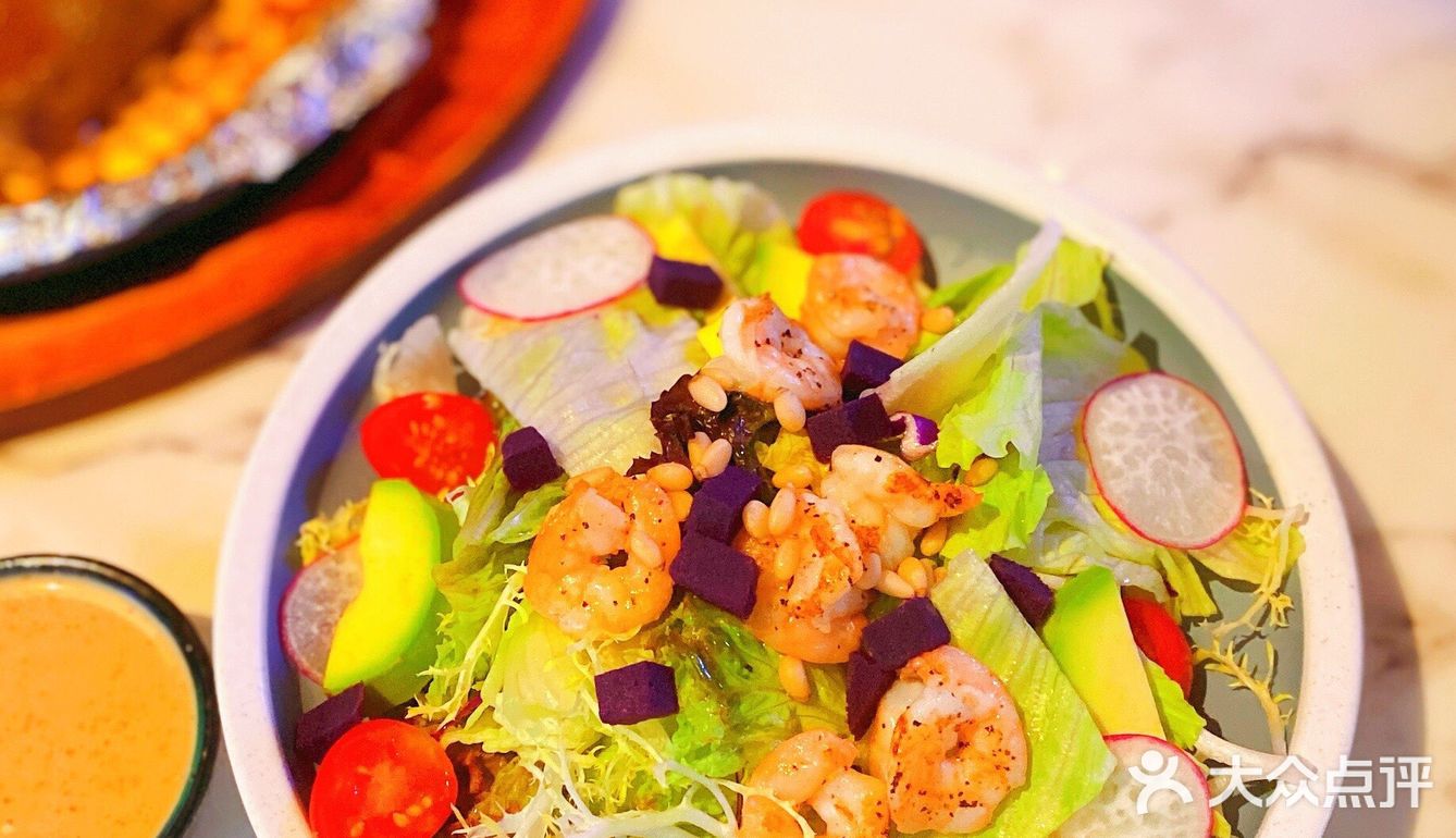 华侨城创意园敲适合约会的音乐餐厅 