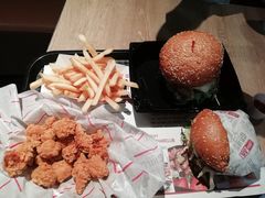 -The Habit Burger Grill 哈比特汉堡(复兴soho店)