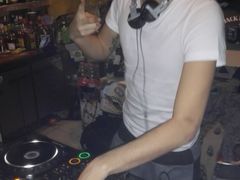 -丽纳尔斯酒吧LENORE’S BAR(三经街店)