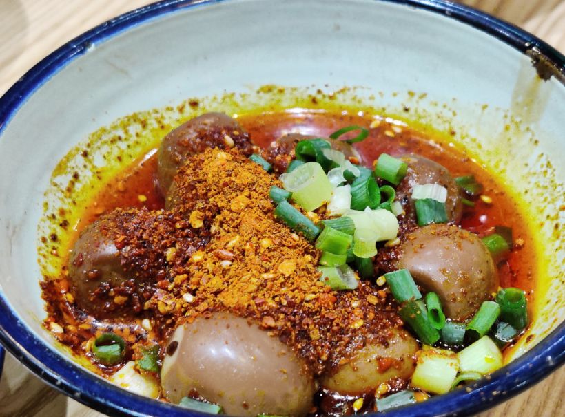 【「冒鹌鹑蛋」】 强烈推荐这个,入味的鹌鹑蛋拿来做冒菜 居然这么