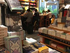 -西西弗书店&矢量咖啡(凯德晶萃广场店)