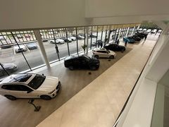 -上海宝宁宝马4S店
