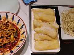 -黄记煌三汁焖锅(新佳丽江汉路店)