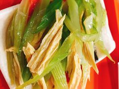 西芹腐竹-品乐天包子(西北大学店)