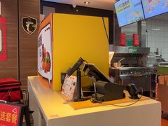 -麦当劳(汉口火车站候车室店)