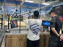 -都市枪神实弹射击俱乐部