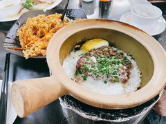 窝蛋牛肉饼煲仔饭-红星光发煲仔饭(文海店)