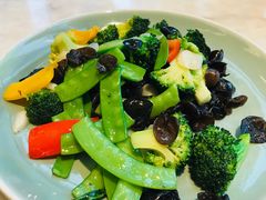 -港丽餐厅(高德置地店)