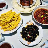 肉炒肉配饭简直绝了[调皮]