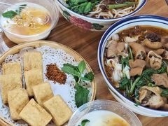 -窄巷口生烫牛肉米线(景云路店)