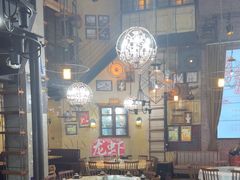 -临界音乐酒馆·小龙虾·江湖菜(华熙LIVE·鱼洞店)