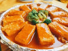 鲍汁手工豆腐-东方之猪四更烤乳猪(金垦总店)