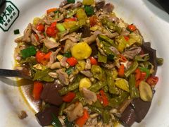 -费大厨辣椒炒肉(高铁吾悦广场店)