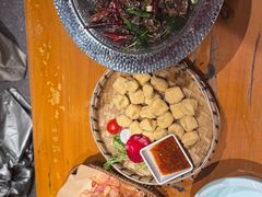 -老滇山寨•云南特色菜•地方菜•民族风情歌舞表演(金碧店)