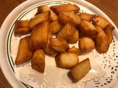 街边稀豆粉油条-云海肴·汽锅鸡·云南菜(天山百盛优客店)