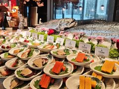 -雍容荟帝王蟹活龙虾展台自助(IFS黑金店)