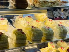 -白玉兰食品甜凤店(合生汇店)