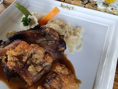 招牌巴伐利亚烤脆皮猪肘-LENBACH兰巴赫西餐啤酒坊(大连东港店)