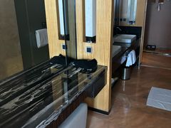 -中山利和希尔顿酒店