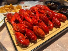 -肥肥虾庄·金牌油焖大虾(汉街SKP店)