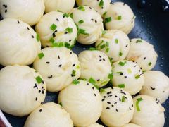 特色金牌拇指生煎包-梦都海鲜酒家(万达广场江桥店)