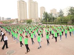 学生广播体操-维纳斯化妆摄影学校