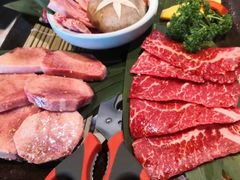 -炼火烤肉店