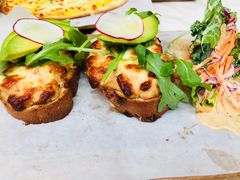 丹麦开放三文治配吞拿鱼牛油果-农畉LONFOOD(福田星河COCOPark店)