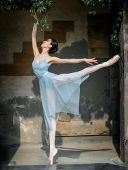 -深舞形体民族舞蹈工作室