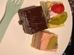 -筠咖啡西餐厅(上海国展宝龙丽筠酒店)