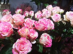 -何兮花店·气球派对鲜花店(马桥银春路万科城店)