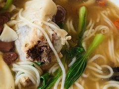 -邱芳粉店(迎宾大道旗舰店)