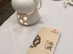 餐具摆设-弘雅饭店