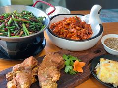 黄金脆皮猪手-莲餐厅·湖北菜·藕汤是头牌(愚园路店)