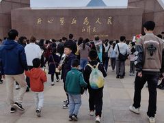 -上海市龙华烈士陵园