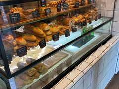 面包甜点陈列柜-81BAKERY(大学路店)