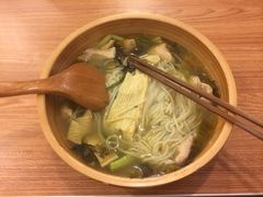 酸菜鱼片米线-石榴姐•山城小馆(创始店)