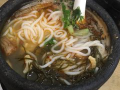 牛肉米线-丽华叶儿粑总汇