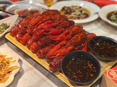 -肥肥虾庄·金牌油焖大虾(沙湖店)