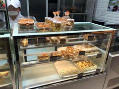 面包甜点陈列柜-白玉兰食品(甜云店)